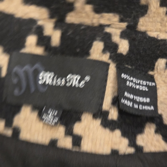 Miss Me Houndstooth Cape in Black and Cream - Picture 9 of 9